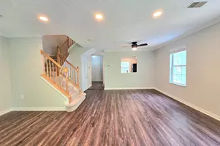 7266 Mahogany Dr, Hyattsville, MD 20785 - Photo 10
