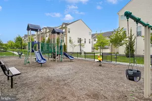 9317 Geaton Park Pl, Lanham, MD 20706 - Photo 34