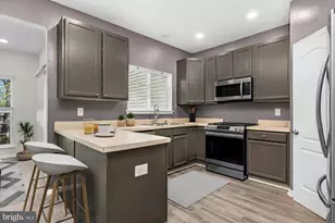 2754 Zeek Ln, Lanham, MD 20706 - Photo 6
