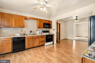 6701 Birch Lane, Temple Hills, MD 20748 - Photo 18