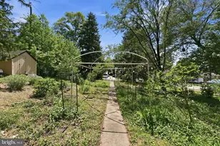 5715 Tennyson St, Riverdale, MD 20737 - Photo 26