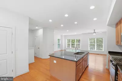 5610 Lustine, Hyattsville, MD 20781 - Photo 6