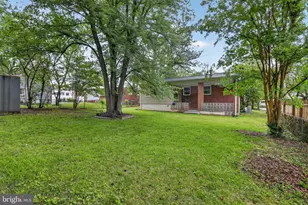 8122 Gavin St, Hyattsville, MD 20784 - Photo 16