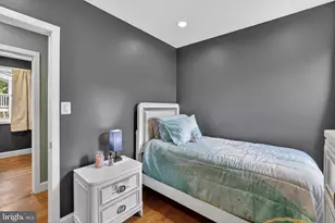 817 57th Pl, Fairmount Heights, MD 20743 - Photo 16