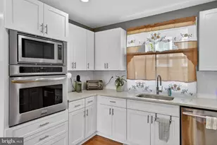 817 57th Pl, Fairmount Heights, MD 20743 - Photo 8