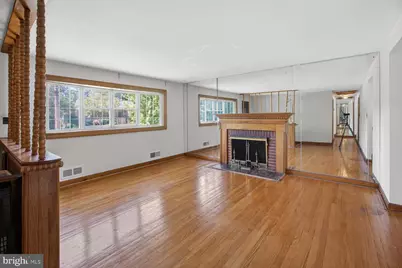 914 Linwood Street, Hyattsville, MD 20783 - Photo 2