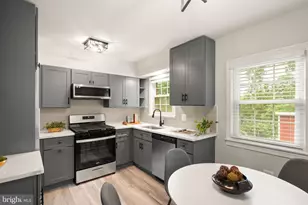 4010 74th Pl, Hyattsville, MD 20784 - Photo 10