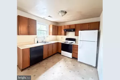7212 Lost Spring Court, Lanham, MD 20706 - Photo 6