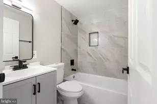 1709 Dutch Village Dr, Landover, MD 20785 - Photo 18
