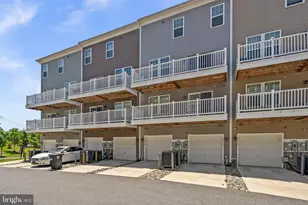 2708 Duvall Ridge Rd, Landover, MD 20785 - Photo 2