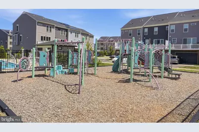 2602 Lanham Hill Circle, Upper Marlboro, MD 20774 - Photo 28