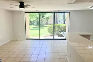 3322 Huntley Sq Dr, Temple Hills, MD 20748 - Photo 2
