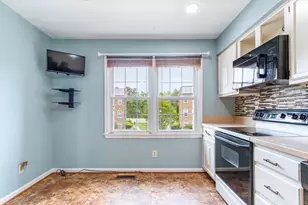 5922 Surratts Village Dr, Clinton, MD 20735 - Photo 12