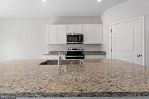5212 Manor Park Dr, Upper Marlboro, MD 20772 - Photo 10
