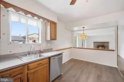 9008 Acredale Court, College Park, MD 20740 - Photo 10