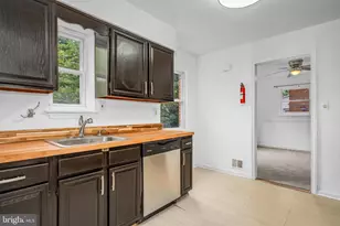 5803 Dewey, Landover, MD 20785 - Photo 16