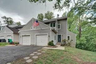 4717 Summertime Dr, Oxon Hill, MD 20745 - Photo 2