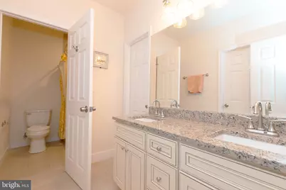 5705 Crestwood Place, Riverdale, MD 20737 - Photo 16