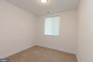 5705 Crestwood Pl, Riverdale, MD 20737 - Photo 14