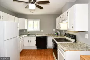 7737 Merrick Ln, Landover, MD 20785 - Photo 10