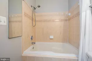 4004 Meadow Trail Ln, Hyattsville, MD 20784 - Photo 16
