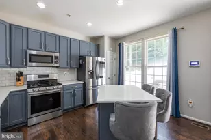 4004 Meadow Trail Ln, Hyattsville, MD 20784 - Photo 10