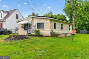 221 Seneca Dr, Oxon Hill, MD 20745 - Photo 2