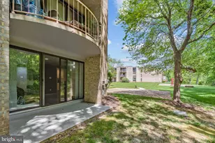 3352 Huntley Sq Dr, Temple Hills, MD 20748 - Photo 1