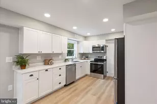 12300 Rolling Hill Ln, Bowie, MD 20715 - Photo 12