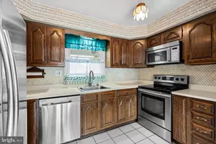 12227 Foxhill Ln, Bowie, MD 20715 - Photo 12