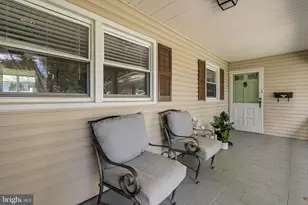 3817 Winchester Ln, Bowie, MD 20715 - Photo 4