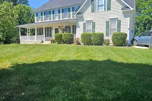 12300 Thomas Prospect Dr, Bowie, MD 20720 - Photo 2