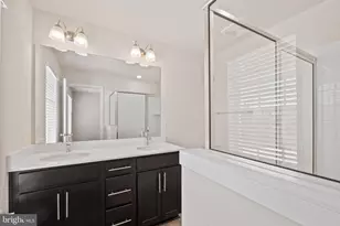 3410 Landon Walker Ln, Upper Marlboro, MD 20774 - Photo 32
