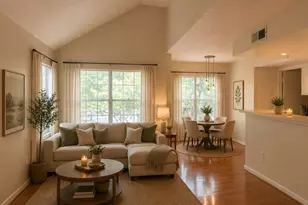 10510 Beacon Ridge Dr, Bowie, MD 20721 - Photo 2