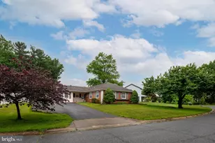 12806 Babcock Ln, Bowie, MD 20715 - Photo 2