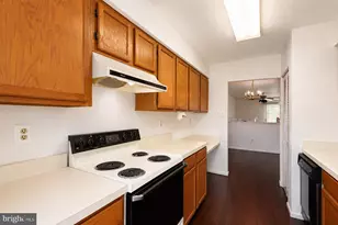 9250 Cherry Ln, Laurel, MD 20708 - Photo 8