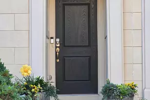 856 Regents Square, Oxon Hill, MD 20745 - Photo 2