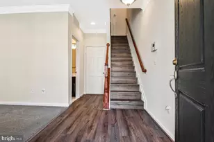 856 Regents Square, Oxon Hill, MD 20745 - Photo 6