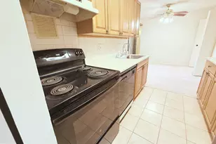 7716 Hanover Pkwy, Greenbelt, MD 20770 - Photo 8