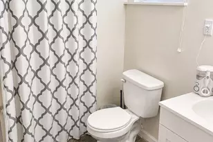 5706 Camp Springs Ave, Temple Hills, MD 20748 - Photo 6