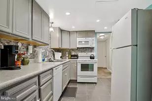 8613 Binghampton Pl, Upper Marlboro, MD 20772 - Photo 6