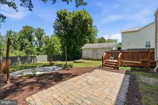 6704 Boxwood Dr, Suitland, MD 20746 - Photo 32