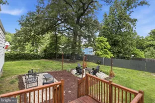 6704 Boxwood Dr, Suitland, MD 20746 - Photo 8