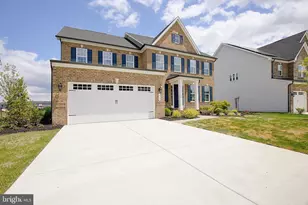 908 Midbrook Ln, Bowie, MD 20716 - Photo 2