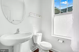 7308 Wood Pond Cir, Lanham, MD 20706 - Photo 12