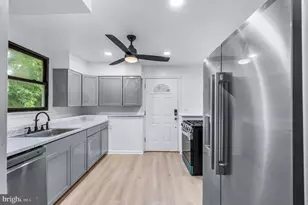 506 Barrymore Dr, Oxon Hill, MD 20745 - Photo 24