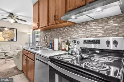 7724 Hanover Parkway #301 (190), Greenbelt, MD 20770 - Photo 12