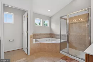 7305 Wellbrook Ct, Laurel, MD 20707 - Photo 18