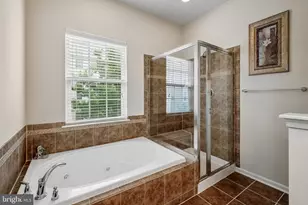 4211 Talmadge Cir, Suitland, MD 20746 - Photo 14