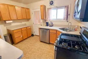 4202 30th St, Mount Rainier, MD 20712 - Photo 10
